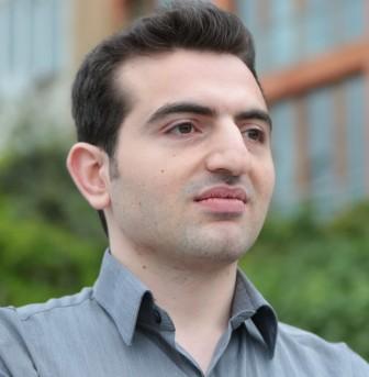 B Akaak providing English-Arabic translations, Turkey