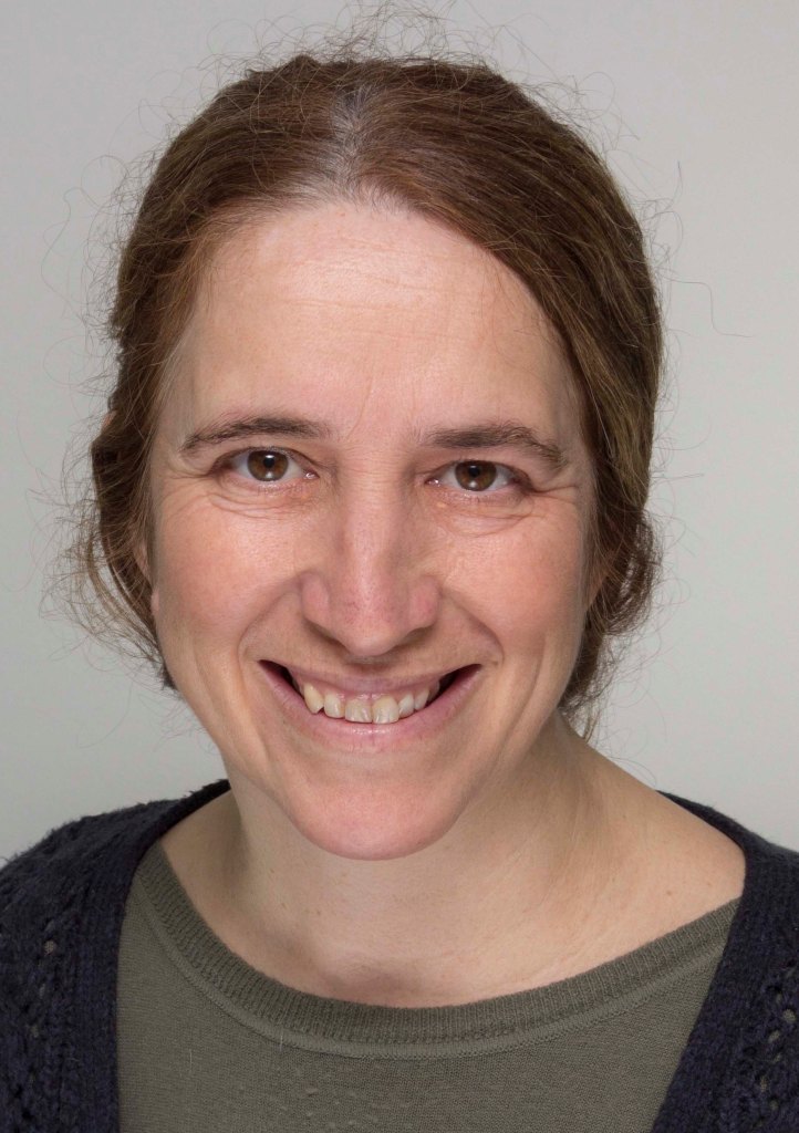 Ana Ricca, well-qualified English-Spanish translator based in Devon, UK